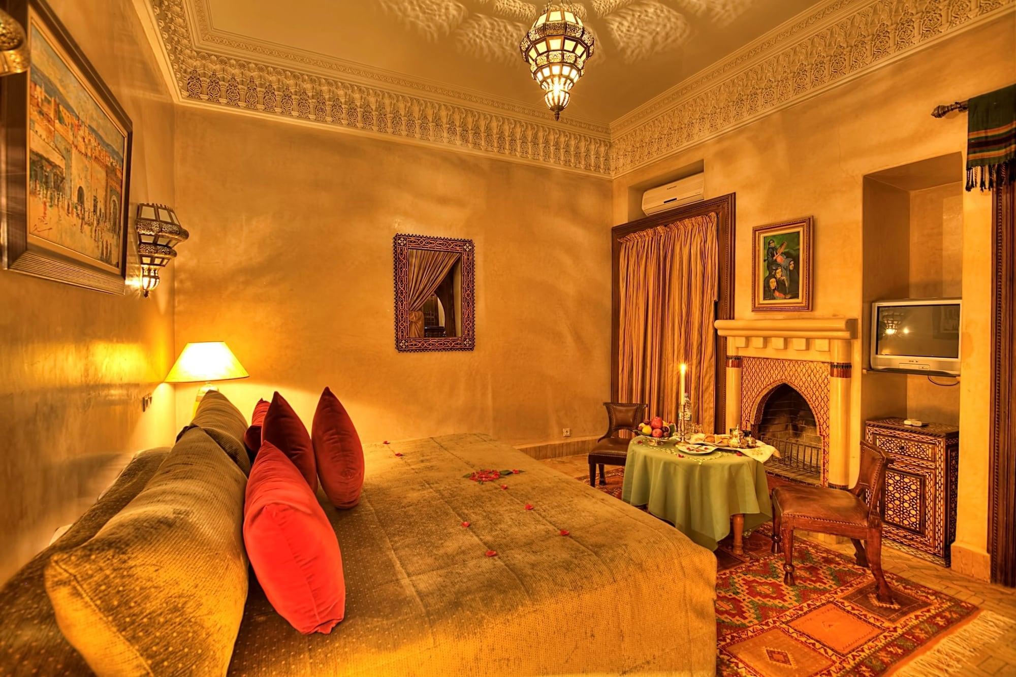 ริย้าด นีซา Hotel มาร์ราเกช ภายนอก รูปภาพ A bedroom in the hotel