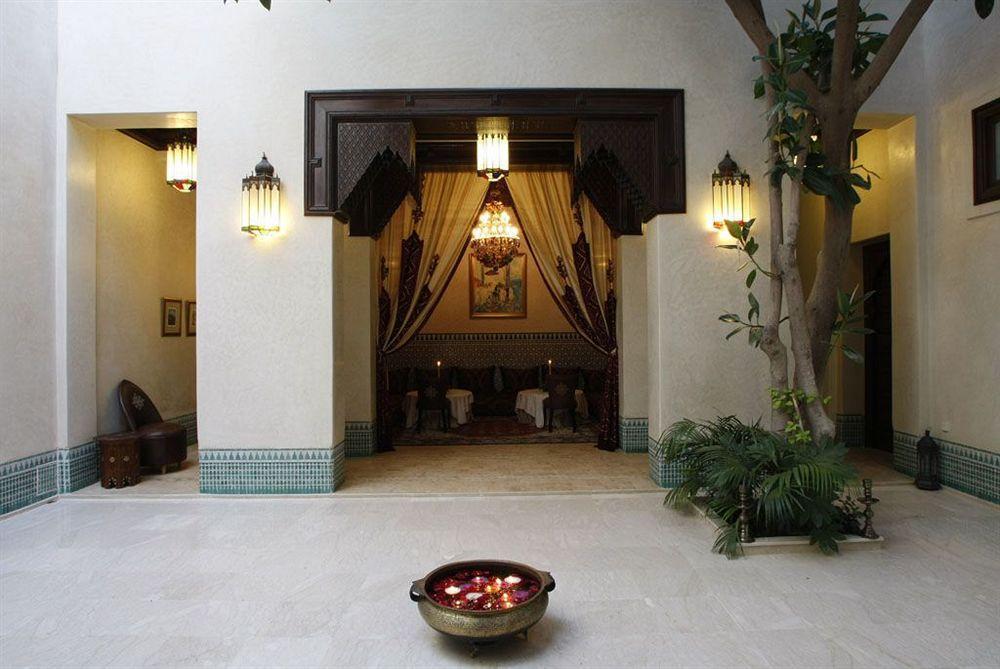 ริย้าด นีซา Hotel มาร์ราเกช ภายนอก รูปภาพ The interior of the hotel