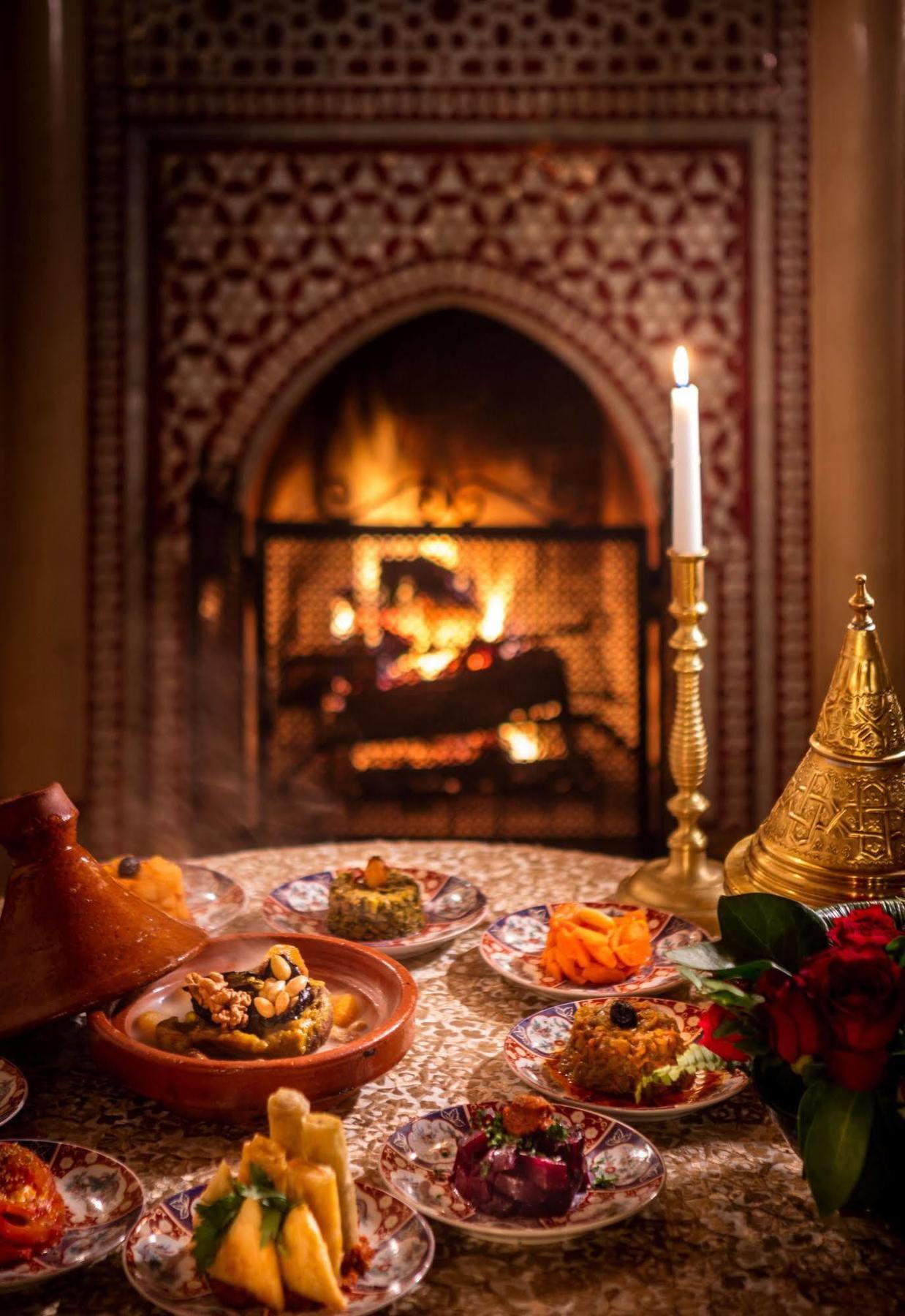 ริย้าด นีซา Hotel มาร์ราเกช ภายนอก รูปภาพ A fireplace in a Moroccan riad