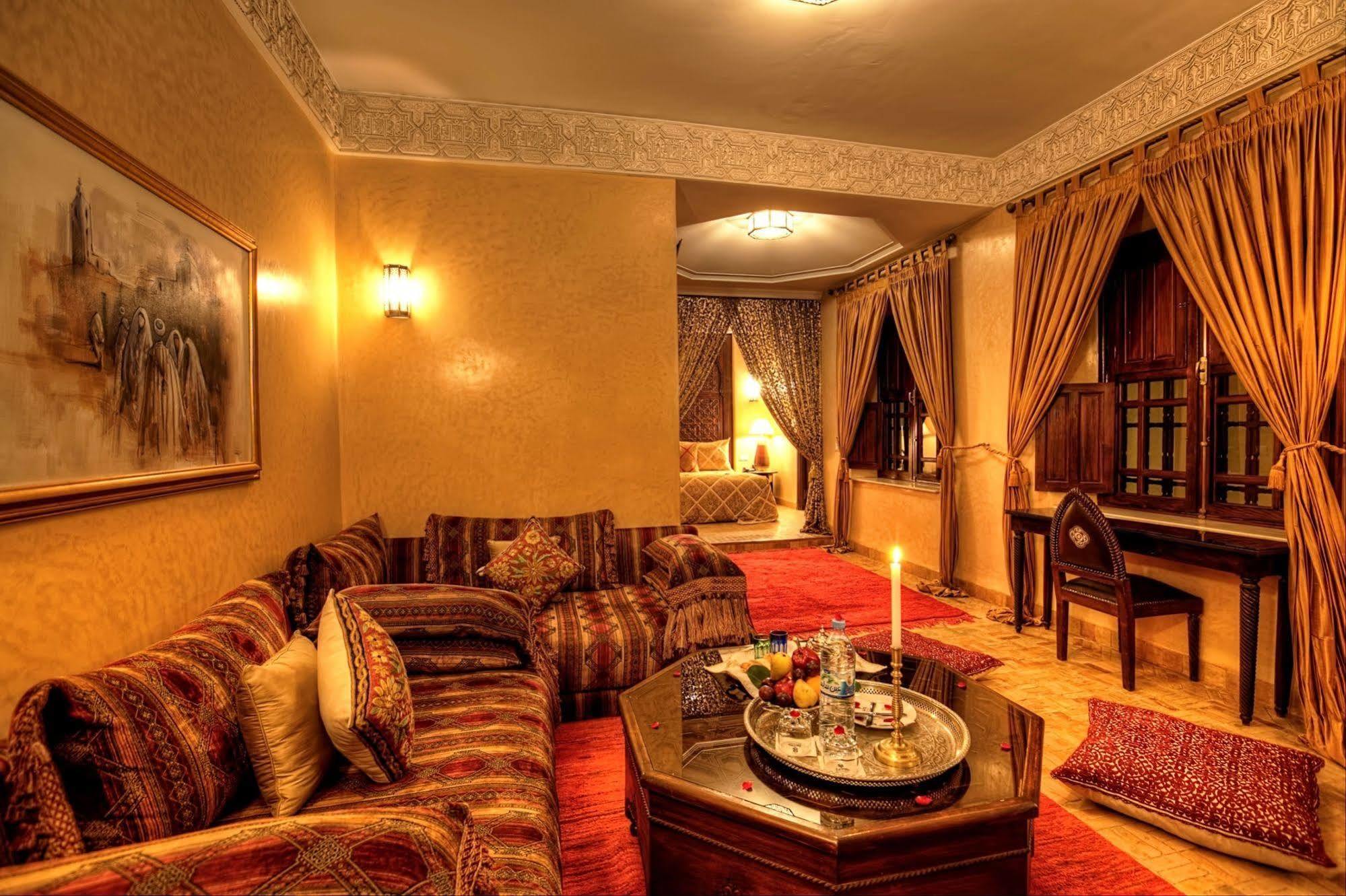 ริย้าด นีซา Hotel มาร์ราเกช ภายนอก รูปภาพ A suite at the hotel