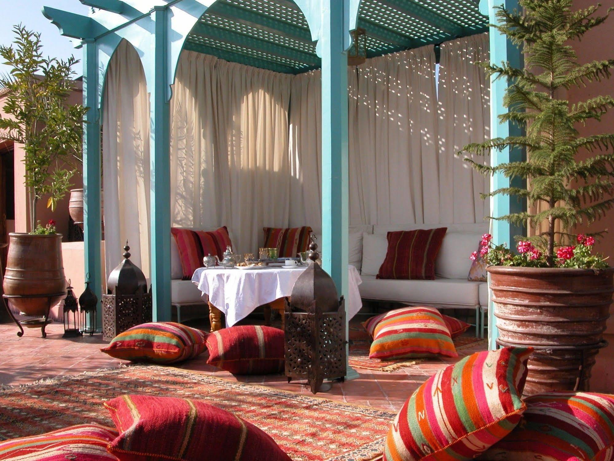 ริย้าด นีซา Hotel มาร์ราเกช ภายนอก รูปภาพ Roof terrace at the Hotel Amanjena