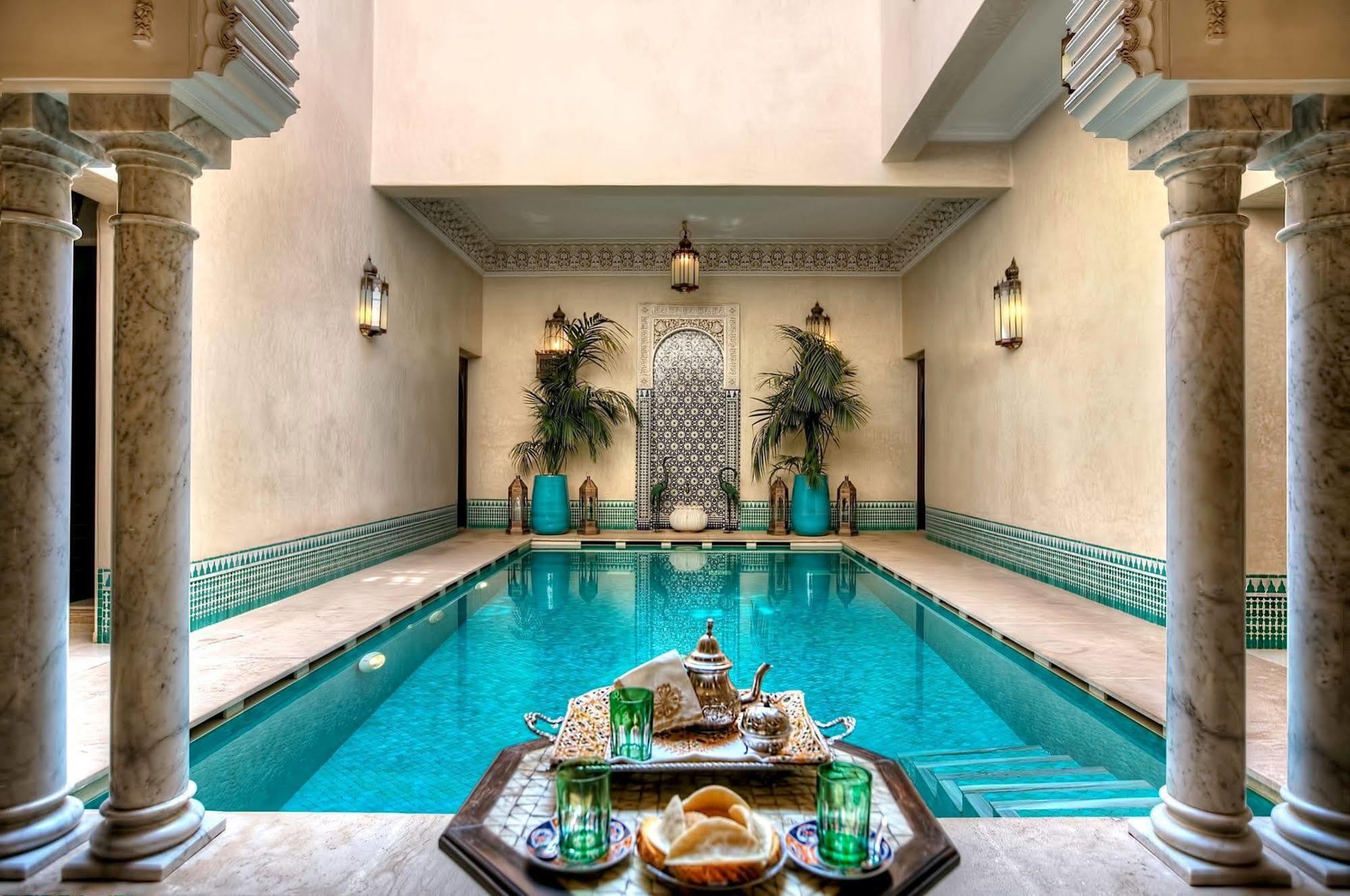 ริย้าด นีซา Hotel มาร์ราเกช สระว่ายน้ำ รูปภาพ The swimming pool at the hotel